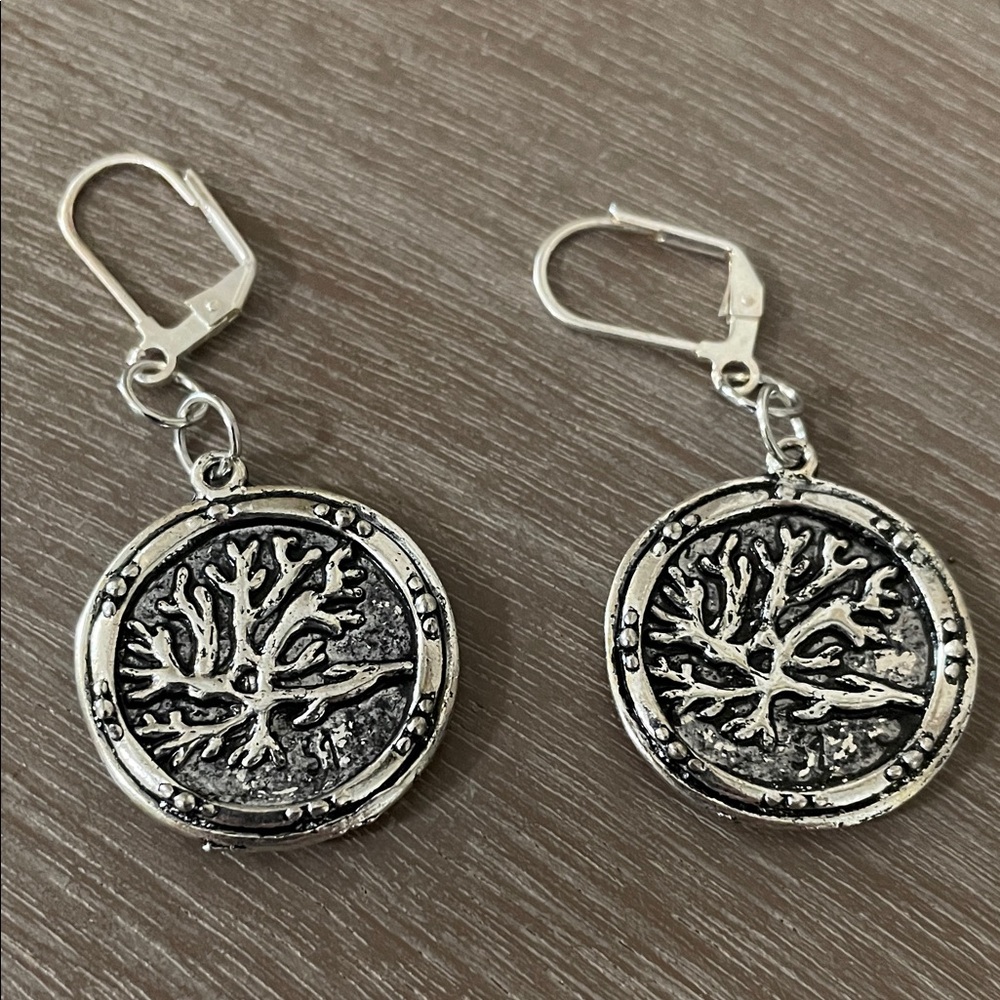 Hand Crafted Silver Earrings - Picture 6 of 6